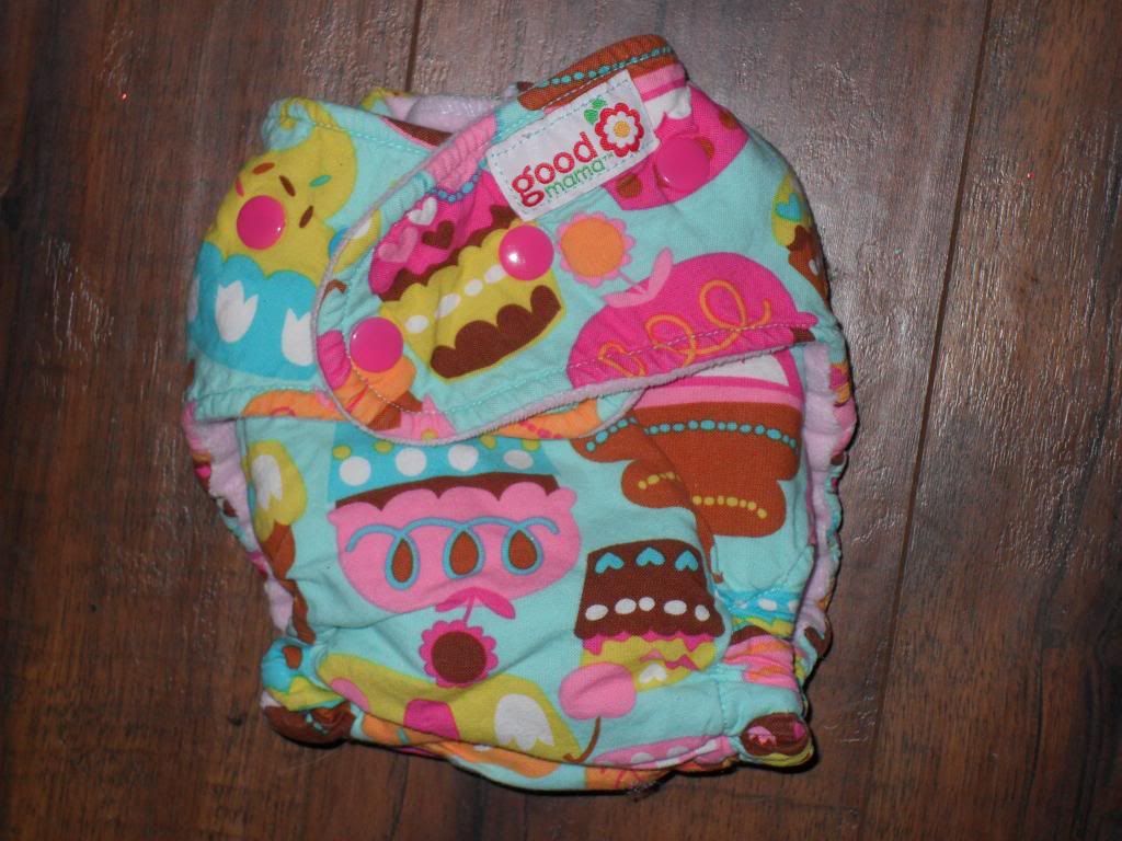 CReduced cupcake Carousel Goodmama fitted CReduced cupcake Carousel Goodmama fitted