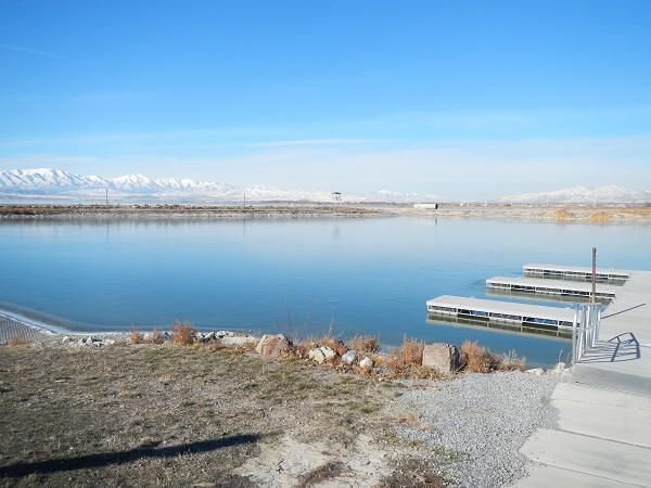 [Image: utahlake001.jpg]