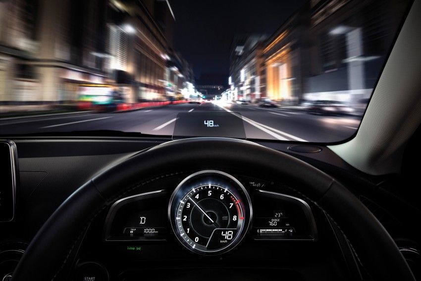 Mazda2_ActiveDrivingDisplay-850x567_zps907fec92.jpg