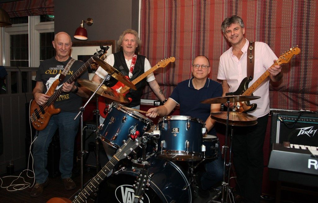 The Sarfendas Photos - Sarfendas at Oakwood 1-2-20
