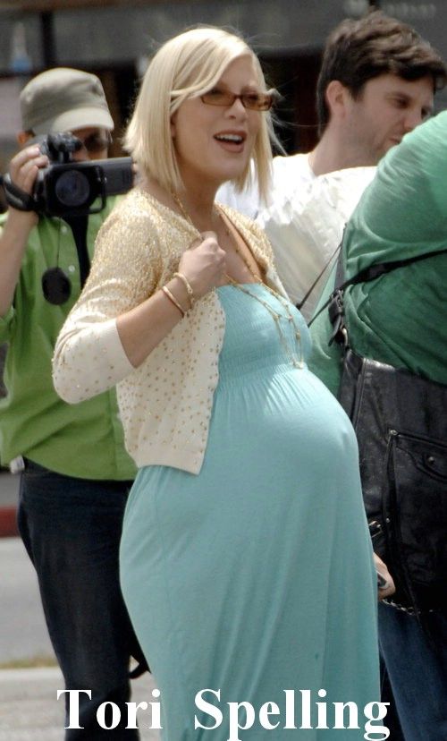 Tori Spelling pregnancy piles photo pic15ToriSpellingpregnancypiles_zpsc6aab546.jpg